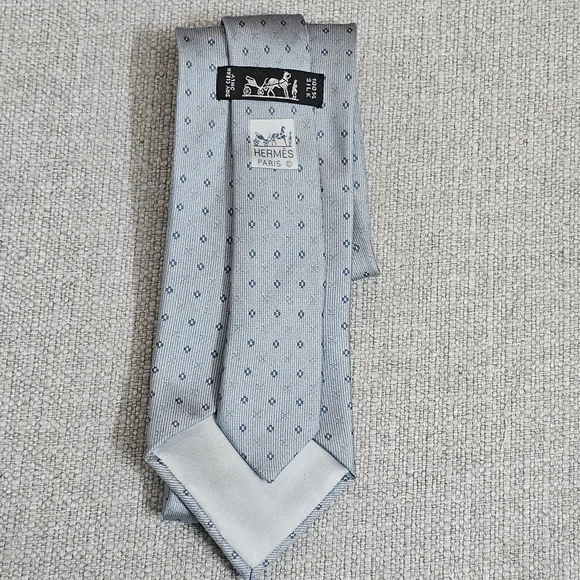 Vintage Hermès Paris 100% Silk Tie Light Blue Micro Print Made in France - Picture 2 of 5